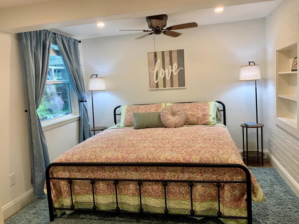 Lamb's Rest 3* New Braunfels